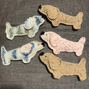 Dachshund; weenie dog; crochet dachshund; crochet weenie dog; crochet pattern; crochet dachshund pattern; crochet weenie dog pattern