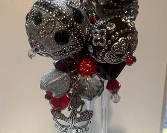 The Masque. Edgar Allan Poe inspired Wine Stopper. Cascading Beaded Wine Topper.  Literary gift. Hostess gift. Christmas gift. Ready to ship