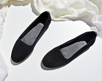 Vintage Y2k Stuart Weitzman Flats: Black Neoprene Slip Ons, Size 7.5