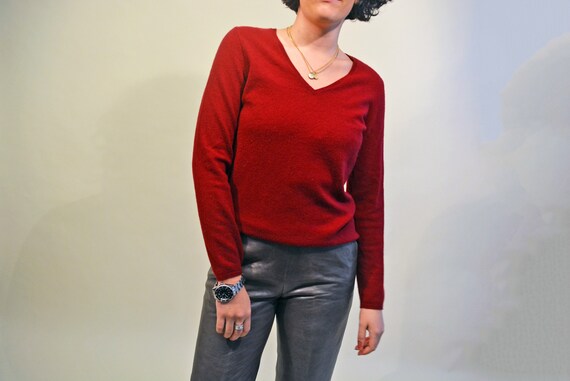 vintage cashmere t-shirt 1990s maroon red v-neck … - image 8