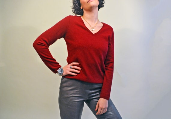 vintage cashmere t-shirt 1990s maroon red v-neck … - image 1