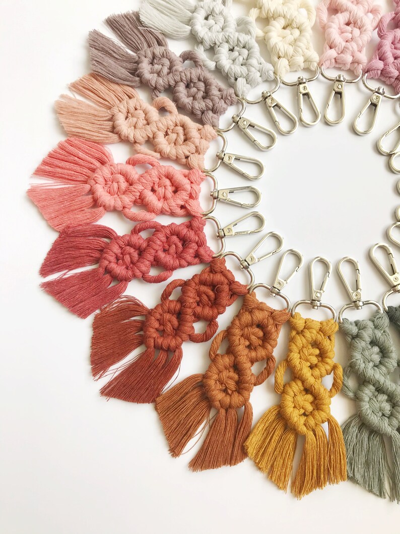 Steg för steg makraményckelrings-DIY-mönster för nybörjare bild 7