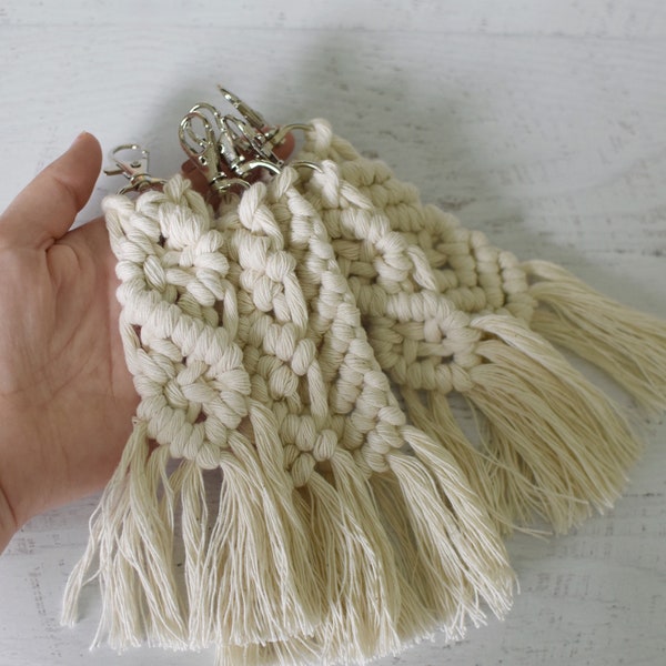 Macrame Keychain // Macrame Key Fob // Macrame Key Holder // Macrame Purse Clip // Macrame Fringe Keychain // Natural Cotton Keychain