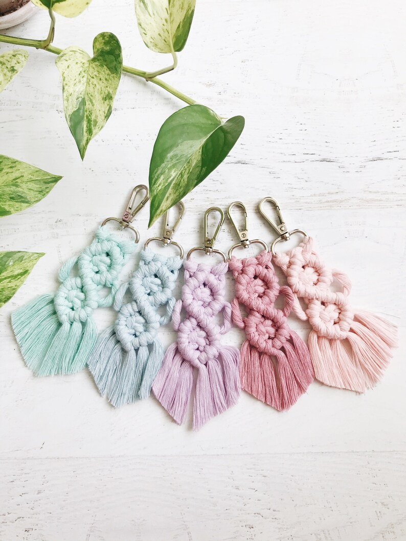 Steg för steg makraményckelrings-DIY-mönster för nybörjare bild 8