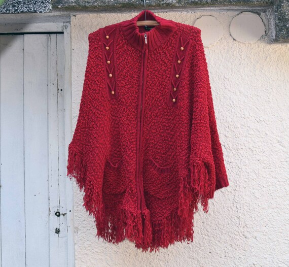 Women's knitted poncho, Vintage knitted poncho, Re