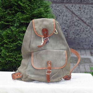 1950s Vintage Czech Army Backpack Khaki Canvas Rucksack Harness Hiking Retro 1950s Vintage Czech Army Backpack Khaki Canvas Rucksack Harness Hiking Retro