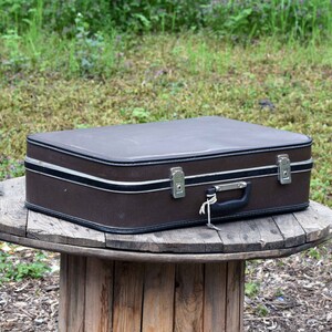 Maleta vintage, maleta marrón, maleta de gran tamaño, maleta de viaje, estuche de cartón marrón, caja de equipaje vintage, estuche de almacenamiento