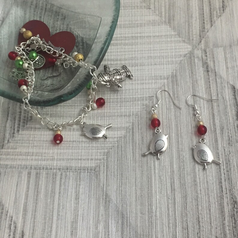Christmas Robin Earrings, stocking filler gifts, winter style earrings, red and gold bead earrings, pierced earrings, dangle drop earrings image 6
