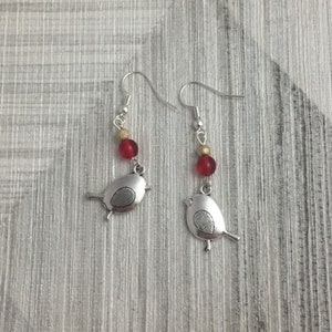 Christmas Robin Earrings, stocking filler gifts, winter style earrings, red and gold bead earrings, pierced earrings, dangle drop earrings image 4