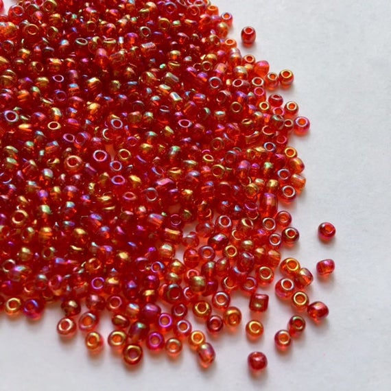 Red, Pinks & Purple Beads Value Pack (Pack of 750) Jewellery Making
