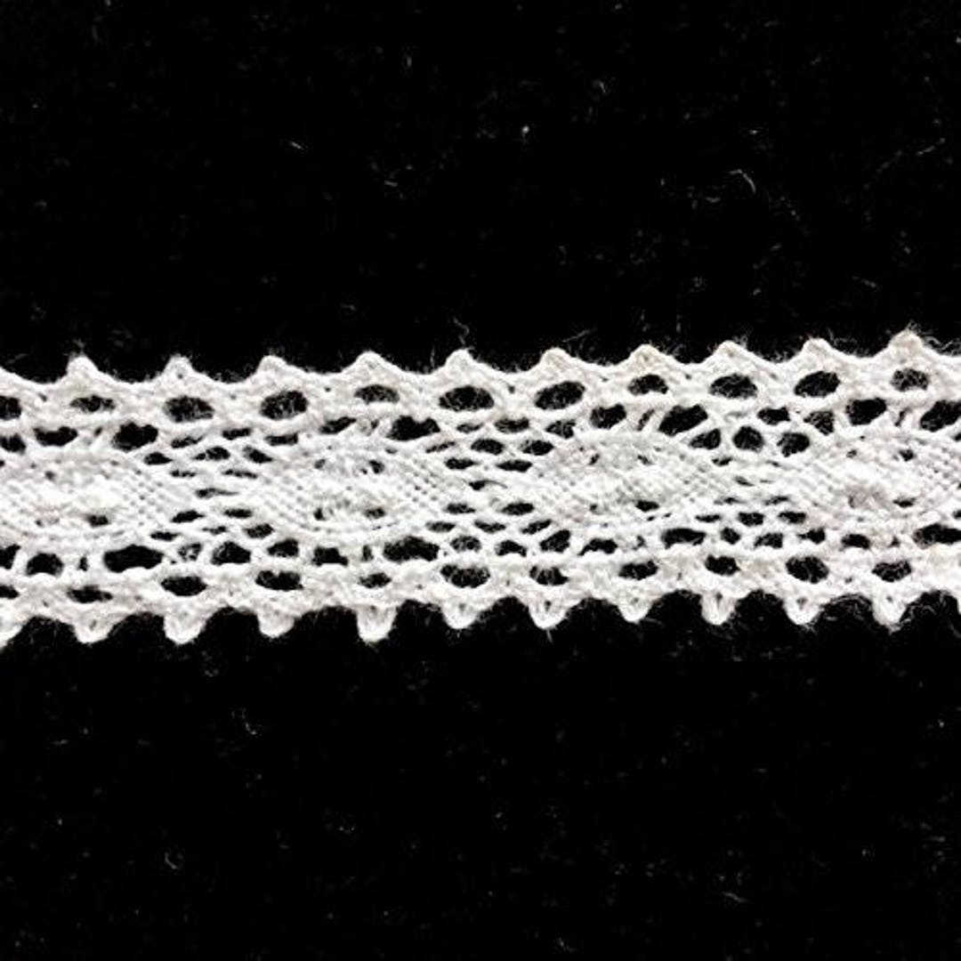 Vintage Crochet Cotton Lace Trimming Available in 2 Colors / 3/4 Inches