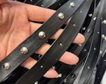 Cinta de cuero sintético negro con tachuelas plateadas, cordón con remaches punk para hacer joyas.
