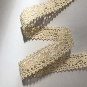 Vintage Crochet Cotton Lace Trimming Available in 2 colors /3/4 Inches Wide