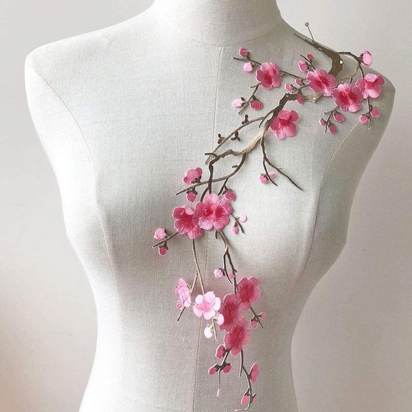 1 Pc of Peach Or Pink Plum Blossom Embroidered Applique.Sew On Or Iron On Patch Lace Embroidery Adhesive Headpiece For DIY Dress For Fashion