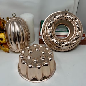 Set of 3 Vintage Rose Gold Copper Gelatin Molds, Bundt Cake, Ridged Oval, Fluted Cicle Mirro Jell-o Cake Mold Hanging Wall Decor