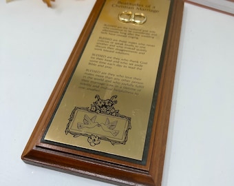Placa de pared vintage "Bienaventuranzas de un matrimonio cristiano" de Dicksons Wood y tono dorado.