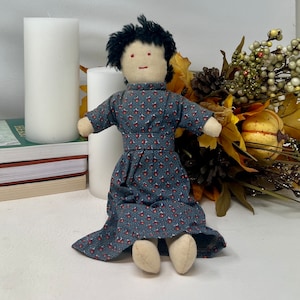 Bambola di stoffa vintage, bambola primitiva, bambola di stoffa con vestito, bambola vintage fatta a mano, bambola primitiva, arredamento per la casa, arredamento per la cameretta dei bambini, bambola giocattolo