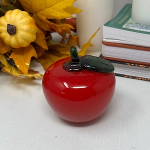 Pomme rouge en verre soufflé à la main vintage, verre de style de Murano, verre d&#39;art, fruit en verre, pomme fruitée en verre décorative, cadeau pour professeur
