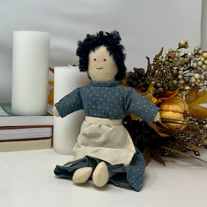 Bambola di stoffa vintage, bambola primitiva, bambola di stoffa con vestito, bambola vintage fatta a mano, bambola primitiva, arredamento per la casa, arredamento per la cameretta dei bambini, bambola giocattolo