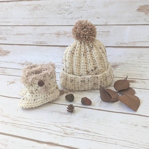 Crochet Cream Baby Hat and Booties. Handmade Knit Baby Beanie and Shoes. Unisex Fall Baby Shower Gift. Winter Hat. Baby Photo Prop. Newborn.