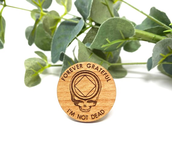 NA Forever Grateful Alder Wood Medallion: Sobriety Gift