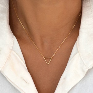 HAYDEN Tiny Gold Floating Triangle Necklace, Sterling Silver, Rose Gold, Delicate Triangle Necklace,Little Triangle,Everyday Necklace,Dainty