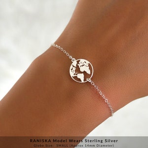 Bracelet carte du monde en argent sterling JET • Bracelet globe • Cadeau bijoux de voyage • Bracelet Terre, esprit de voyage • Cadeau de remise des diplômes • Bijoux pour amoureux