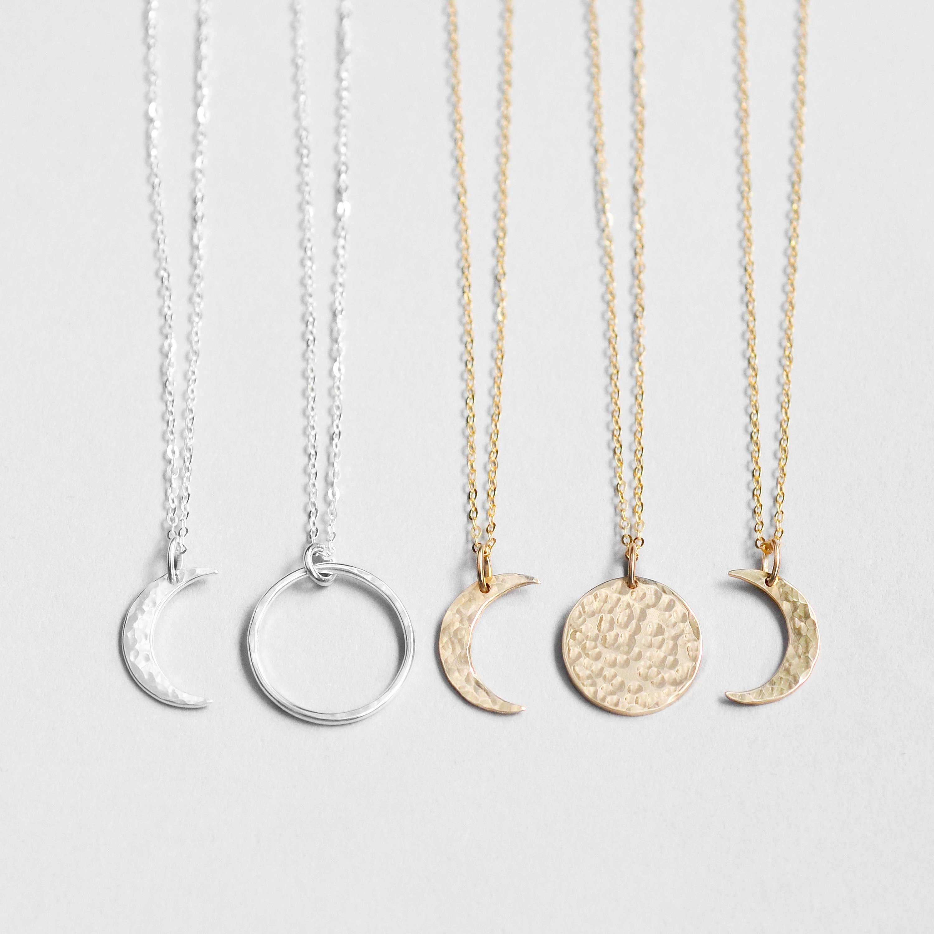 NEOMA Dainty Moon Phase Necklace 