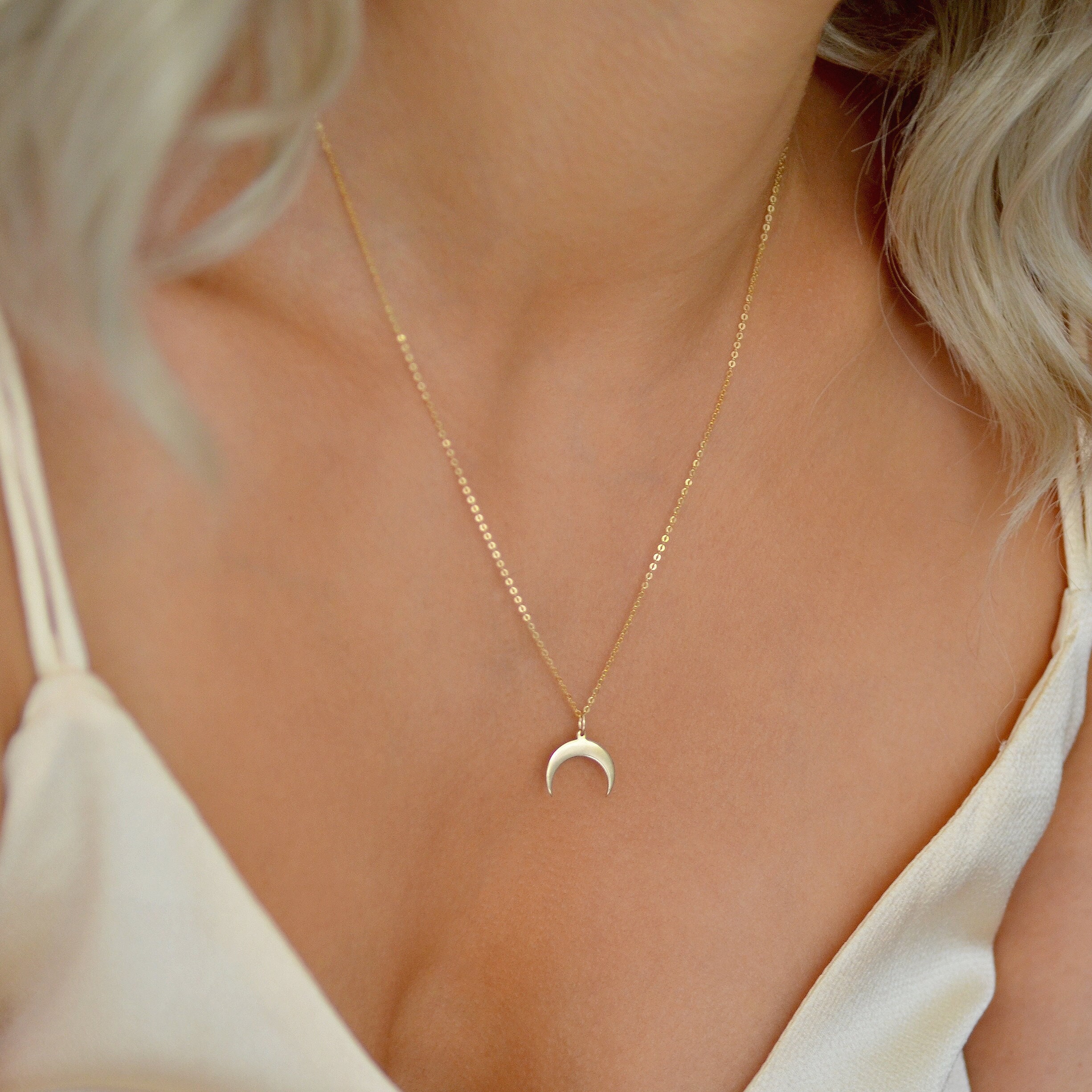 Upside Down Moon Necklace – Rellery