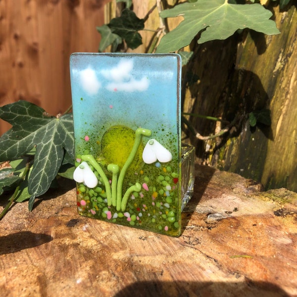 Tea light snowdrop spring flower/ fused glass / candle holder / glass flower / tea light holder