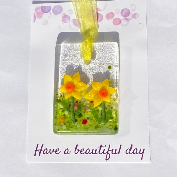 Daffodils fused glass spring daffodil sun catcher / Easter gift / Mother’s Day gift / letterbox gift / Birthday card gift / stocking filler