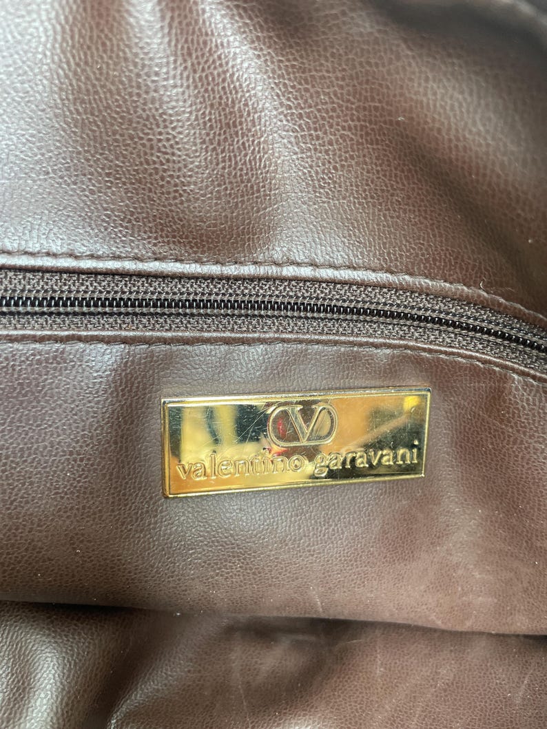 VALENTINO GARAVANI schoudertas | Tas van leer met krokodillenprint | Tas van reliëfleder | Valentino Garavani schoudertas | Valentino voor verzamelaars afbeelding 16