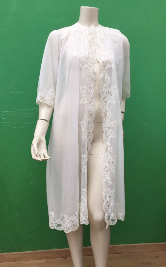 WEEDING DRESSING GOWN | Vintage White Robe | Vint… - image 7