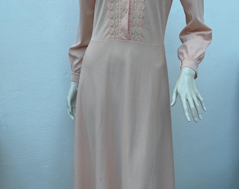 LONG NIGHT SUITE| Fashion Night dress| Vintage apricot night dress|| Fashion Embroidered vintage Night suite | Long vintage night suit