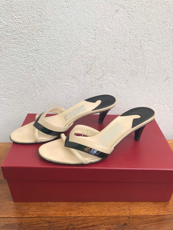 SALVATORE FERRAGAMO SABOT| Fashionable Ferragamo Mules