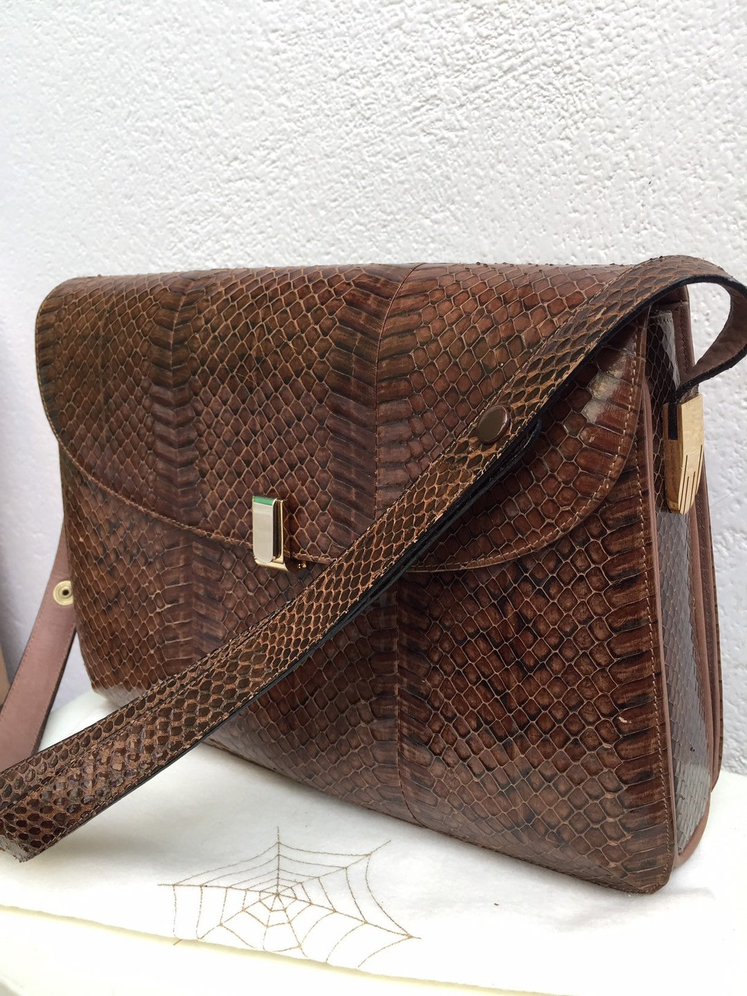 【Vintage】90s Python leather shoulder bag il_1080xN.2050273240_h787.jpg