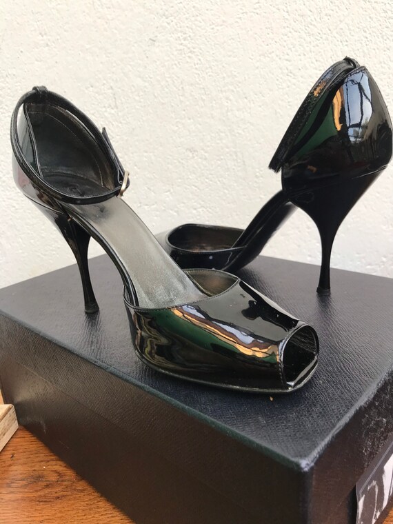 PRADA LEATHER SHOES Prada Mary Jane Patent leather