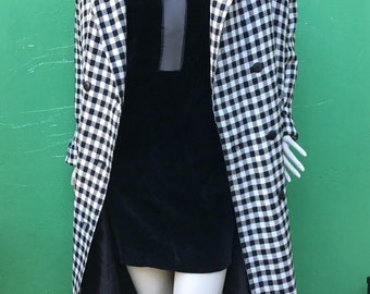 VINTAGE-PLAID WOOL Coat | 90s Vintage Plaid Wool Coat | Black and Who you checkered coat | Fashion vintage Coat