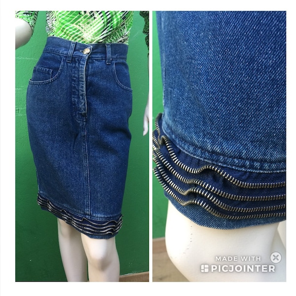 MOSCHINO SMALL JEANS Skirt | High waist mini skirt| 80s Moschino Skirt | Moschino jeans | Blue jeans skirt | Small Skirt | Vintage Skirt