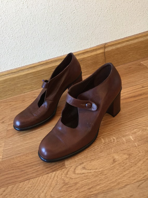 LEATHER MARY JANES 70s shoes Vintage tan shoes Ori