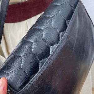 VALENTINO GARAVANI SHOULDERBAG| Quilted vintage leather bag| Luxury leather bag | Black leather shoulderbag | Valentino Garavani Bag image 17