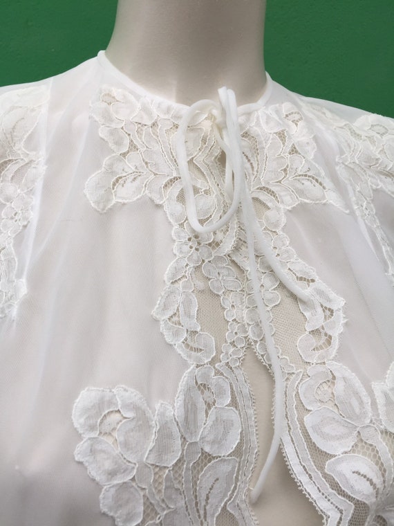 WEEDING DRESSING GOWN | Vintage White Robe | Vint… - image 9