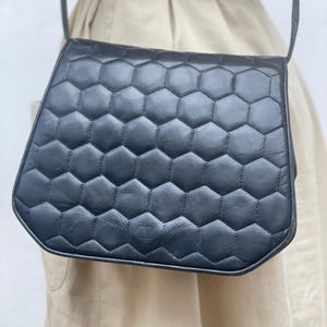 VALENTINO GARAVANI SHOULDERBAG| Quilted vintage leather bag| Luxury leather bag | Black leather shoulderbag | Valentino Garavani Bag image 9