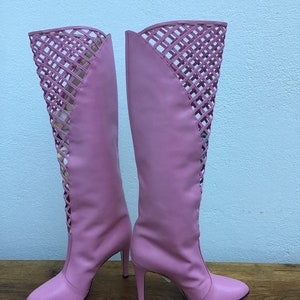 GUCCI LEATHER BOOTS | Laser cut boots| Pink leather boots Gucci | Fashion vintage boots | Vintage Gucci leather boots| Fashionable Gucci