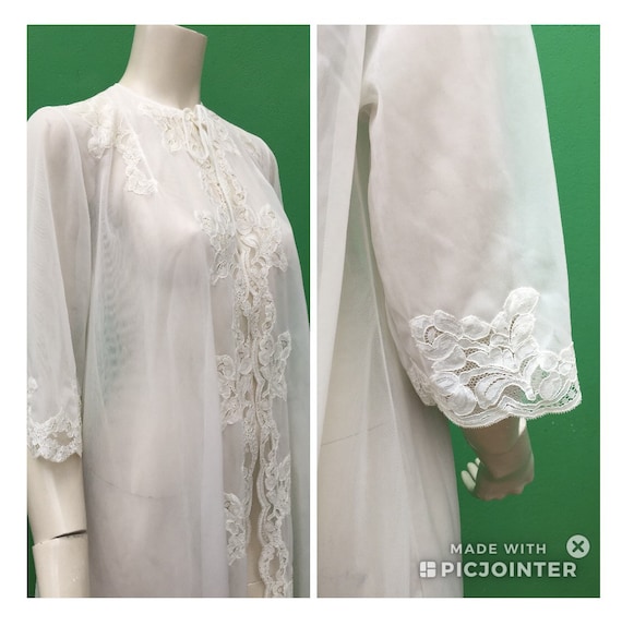 WEEDING DRESSING GOWN | Vintage White Robe | Vint… - image 2