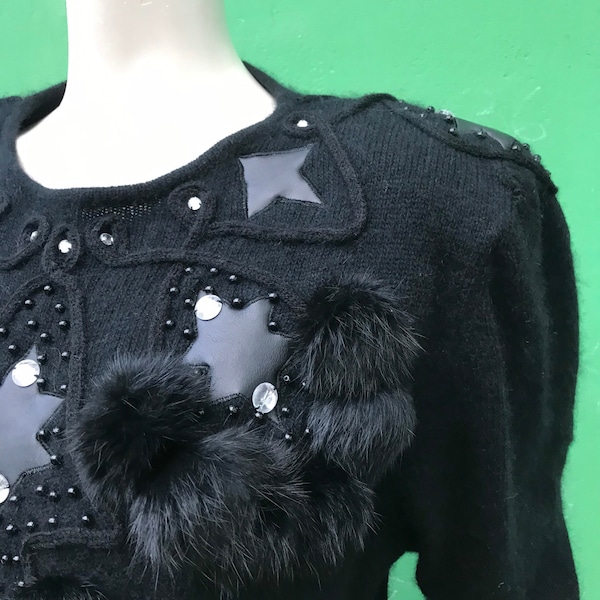 F/1 VINTAGE-Wool BLACK SWEATER | Embroidered wool sweater | Vintage Wool Sweater | 80s Sweater