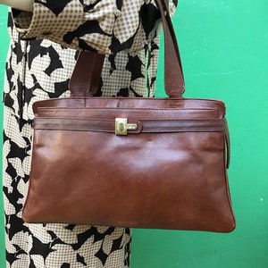 SAC À MAIN EN CUIR VINTAGE | Sac à main en cuir cognac| Sac artisanal florentin | Sac vintage tendance | Mallette de mode vintage | Sac Vacheta