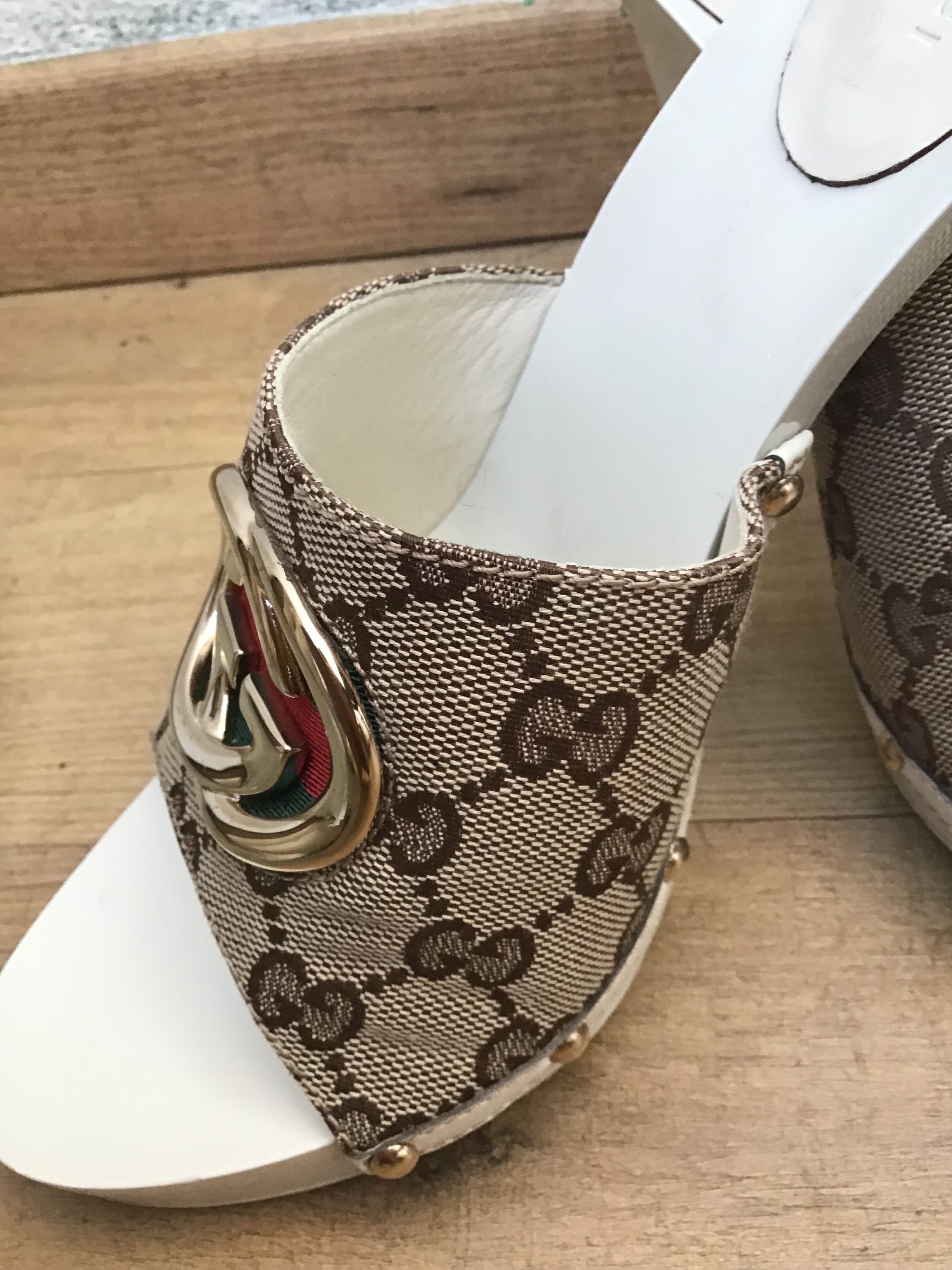 GUCCI MONOGRAM SABOT| Gucci Monogram Leather Mule | Fashion