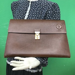 DOSSIER GIANNI VERSACE | Porte-documents en cuir vintage Gianni Versace | Chemise vintage en cuir marron | Mallette vintage unisexe | Dossier Versace