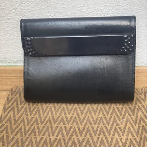 a/1 M VALENTINO BAKELITE Pouch|Schwarze Bakelit-Ledertasche|Vintage Valentino Luxustasche| Vintage-Leder|Seltene Vintage-Clutch von Valentino Bild 4
